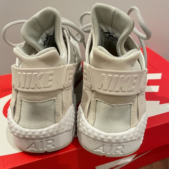 Nike Huarache sneakers - Picture 3 of 5
